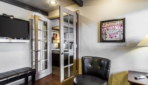 Suite, 2 Queen Beds, Non Smoking