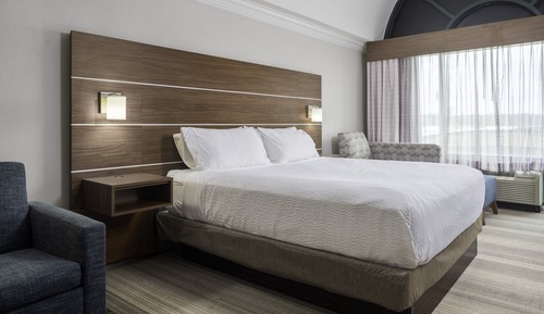 Standard Room, 1 King Bed (Leisure)