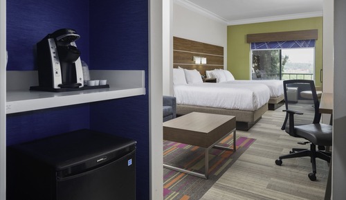Suite, 2 Queen Beds