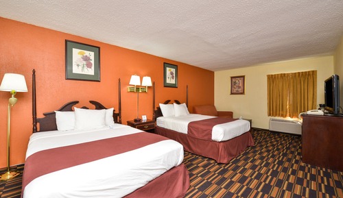 Deluxe Queen-Queen Room with Two Bed - Non Smoking 