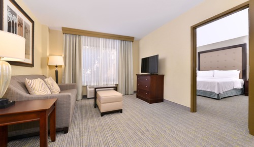 Studio, 1 King Bed, Accessible (Mobility & Hearing, Roll-in Shower)