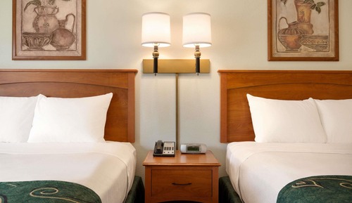 Room, 2 Queen Beds, Non Smoking