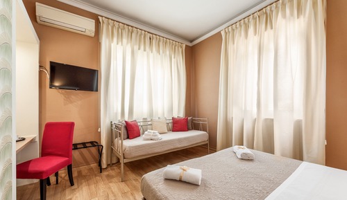 Triple Room