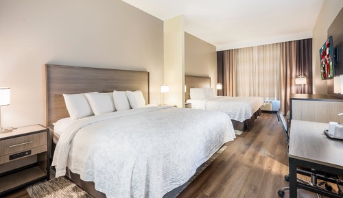 Deluxe Room (2 King Beds, Smoke Free)
