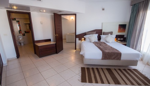 Family Room, 2 Bedrooms, Garden View