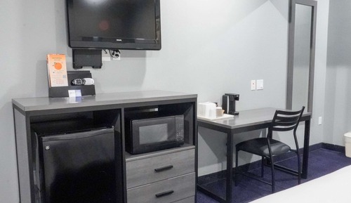 Suite, 1 King Bed, Non Smoking