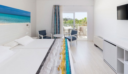 Double Room (2 Adults + 1 Child)