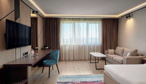 Premium Room, City View
