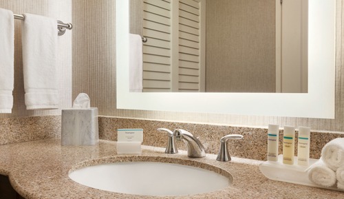 Suite, 1 King Bed, Accessible, Bathtub