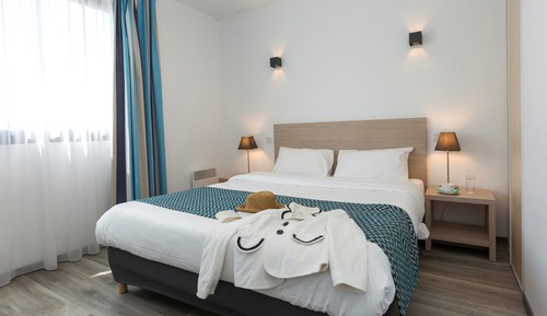 One-Bedroom Apartment (4 Adults)