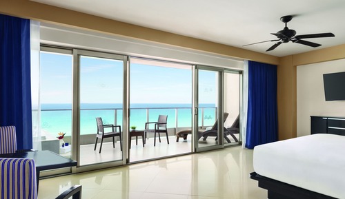 Suite, 1 King Bed, Oceanfront