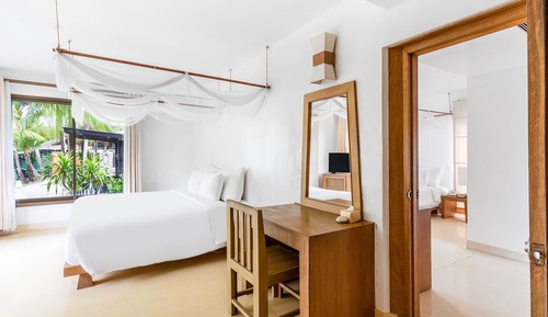 AANA Grand Deluxe Double or Twin Room
