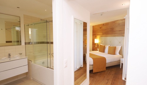 Luxury Double Room (Queen)
