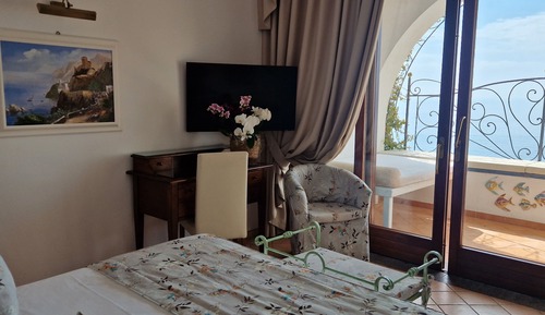 Deluxe Room, 1 Bedroom, Sea View