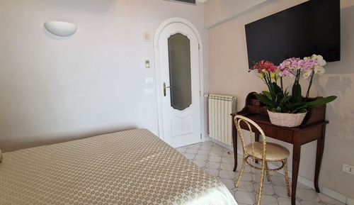 Junior Suite, Partial Sea View