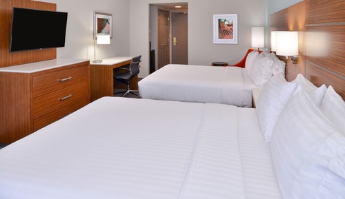 Standard Room, 2 Double Beds, Roll-in Shower (Hear, Roll In Shwr)
