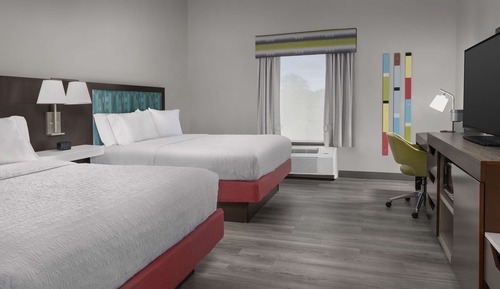 Room, 2 Queen Beds, Accessible (Mobility/Hearing, Roll-in Shower)