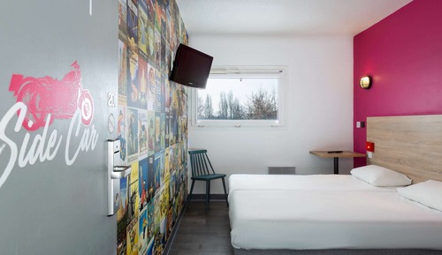 Room, 2 Twin Beds, Private Bathroom (Cabrio)