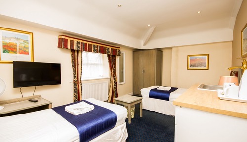 Standard Twin Room