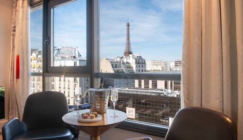 Junior Suite (View on the Eiffel Tower )