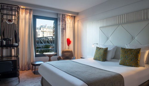 Double Room with view on the Eiffel Tower 3rd and 4th Floor 