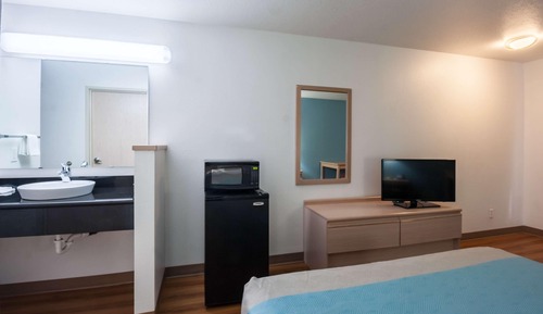 Standard Room, 1 King Bed, Non Smoking