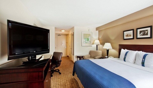 Standard Room, 1 King Bed