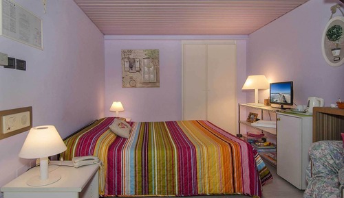 Family Room, 2 Bedrooms