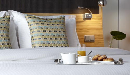 Room, 2 Twin Beds, Accessible, City View