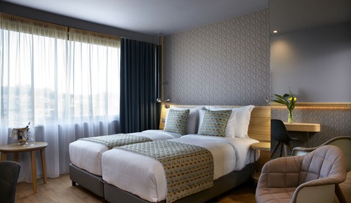 Executive Twin Room, City View
