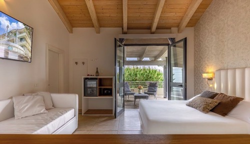 Panoramic Suite, Terrace, Partial Sea View