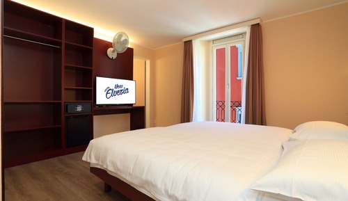 Twin Room, Balcony (Lateral view)
