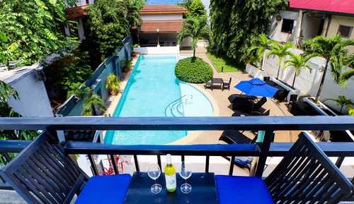 Spa Suite, Poolview