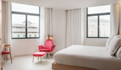 Superior Double Room, City View
