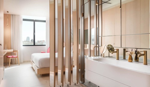 Deluxe Double Room, City View