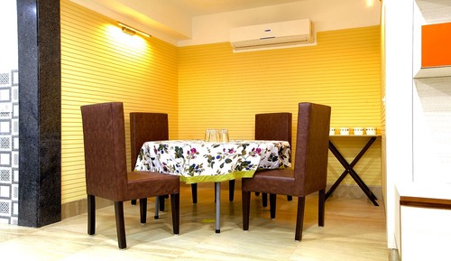 Family Room, 2 Bedrooms