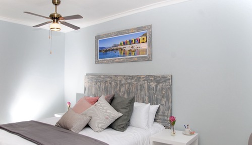 Deluxe Double or Twin Room, 1 King Bed, Pool View, Ground Floor