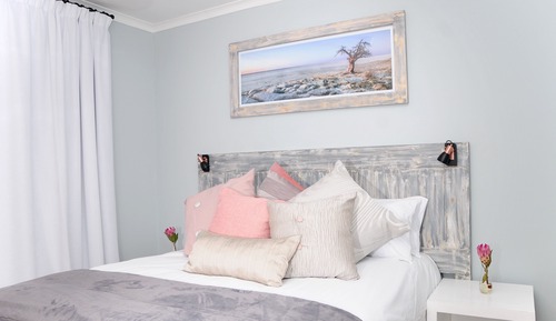 Family Apartment, 1 Queen Bed with Sofa bed, Kitchen, Partial Ocean View