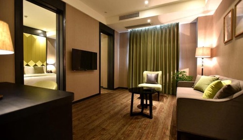 Business Suite 