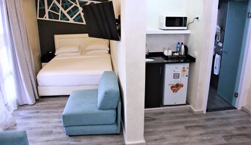 Junior Suite, City View