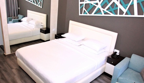 Deluxe Double Room, 1 King Bed, City View