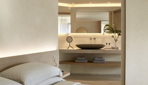 Suite, Connecting Rooms (Aeolus Lava)