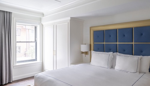 Superior Suite, 1 King Bed with Sofa bed