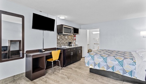 Standard Room, 1 King Bed, Non Smoking