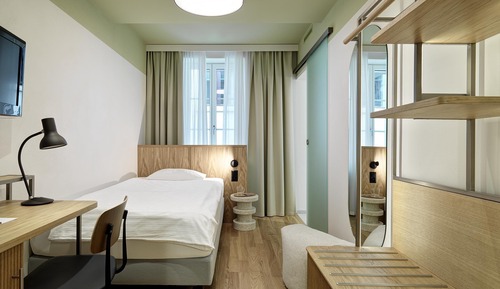 Economy Room