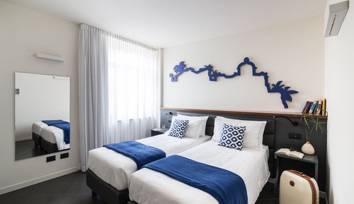 Classic Double or Twin Room, 1 Bedroom, Private Bathroom, City View