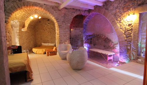 Junior Studio Suite, 1 Queen Bed, Ground Floor