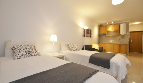 Studio, 2 Twin Beds, Kitchenette (Block E)