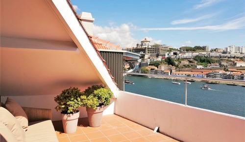 Superior Penthouse, 2 Bedrooms, Terrace, River View