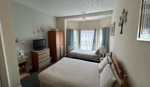 Deluxe Triple Room, Multiple Beds, View